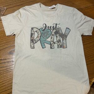 Cream 'Just Pray' Graphic T-Shirt